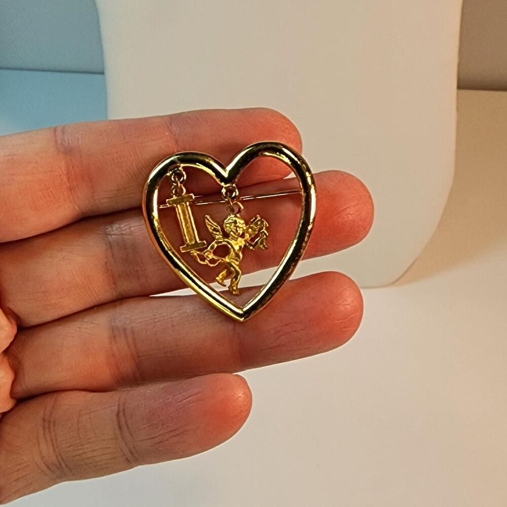 Vintage Gold Tone Open Heart Brooch "I Love Angels" Unsigned Cherub Cupid Pin